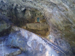 cueva-el-castillo_843621